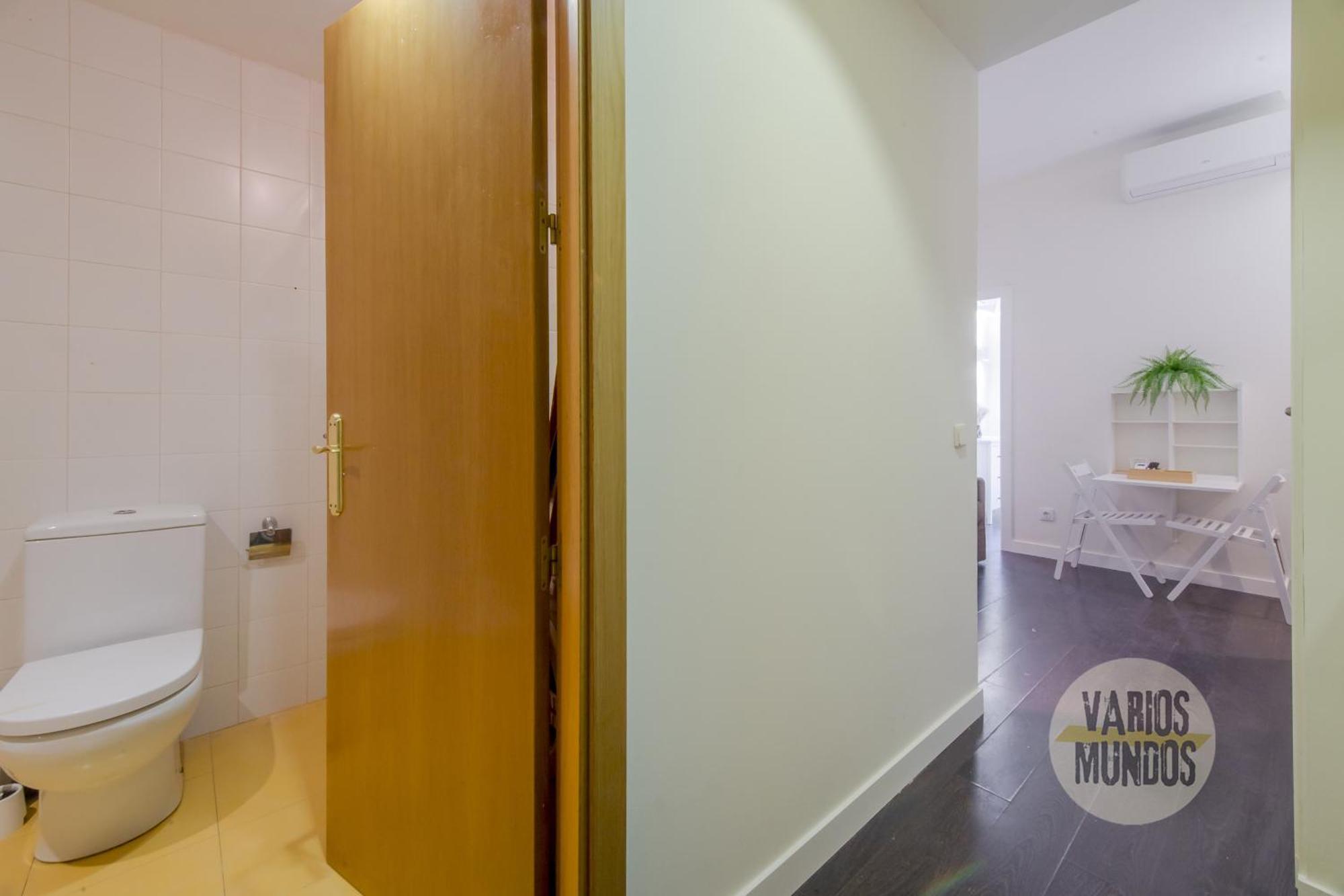 Confortable Apt Para 3 Pax A 1 Min De Gran Via Madrid Luaran gambar