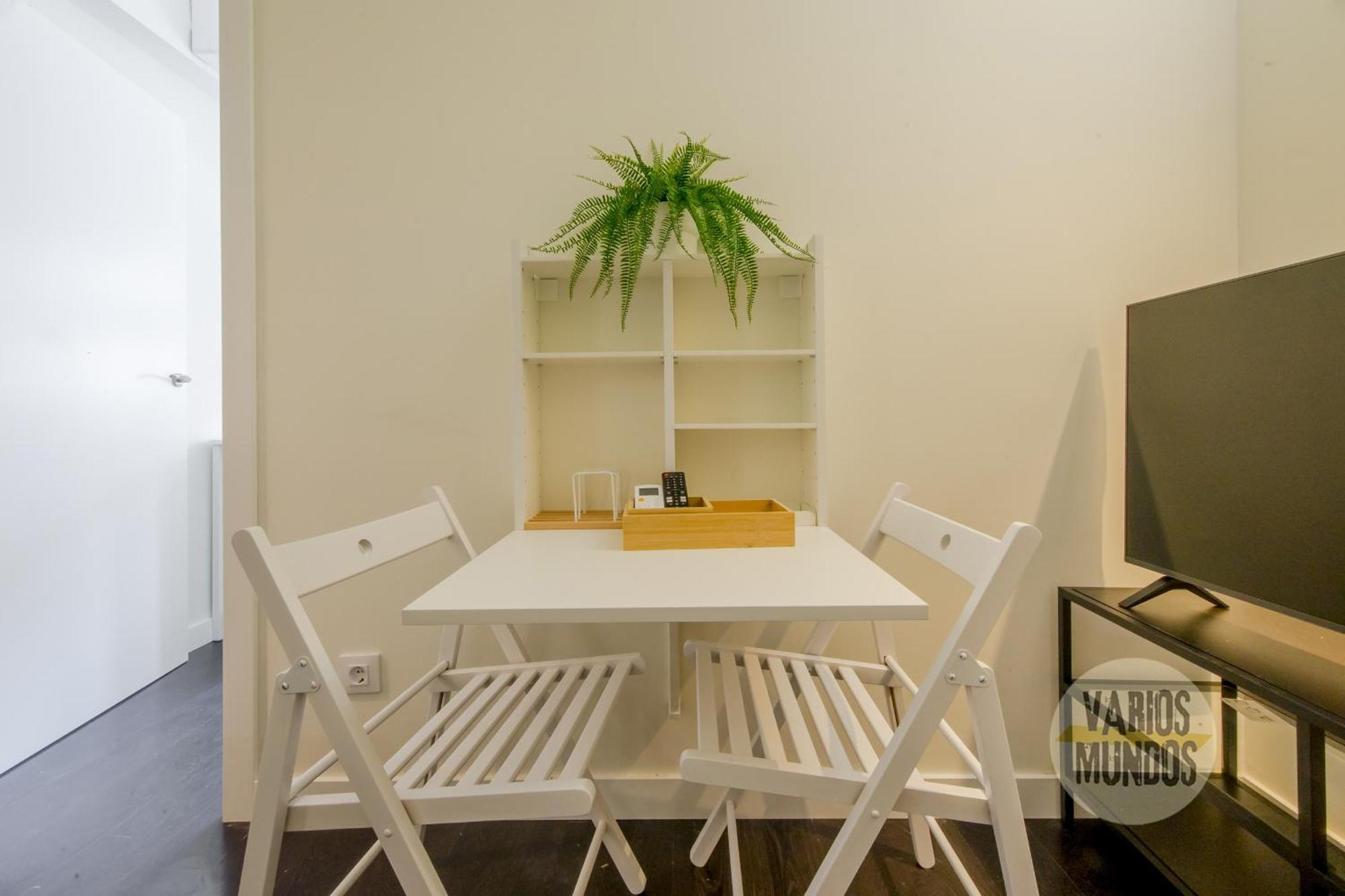 Confortable Apt Para 3 Pax A 1 Min De Gran Via Madrid Luaran gambar