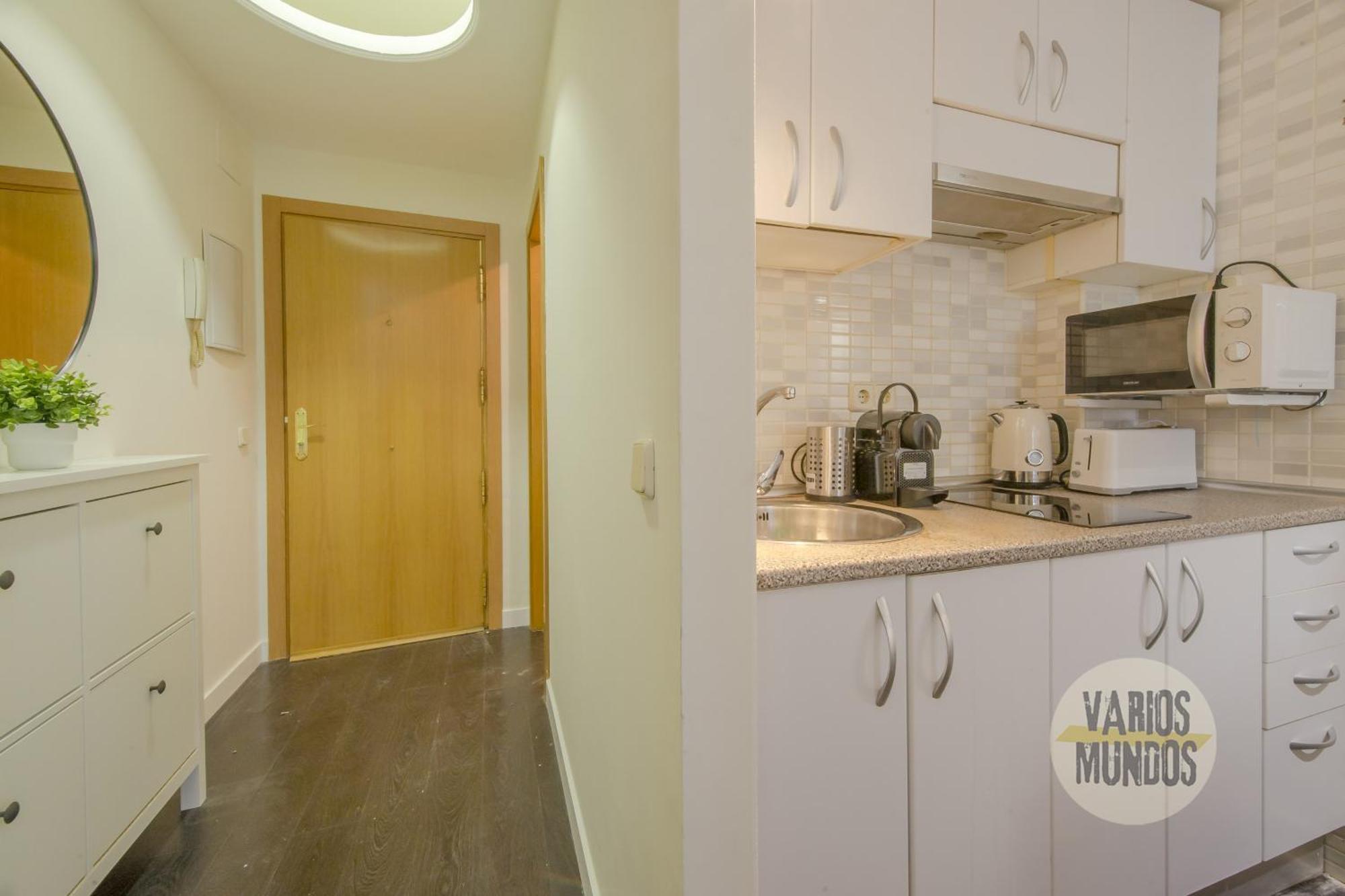 Confortable Apt Para 3 Pax A 1 Min De Gran Via Madrid Luaran gambar