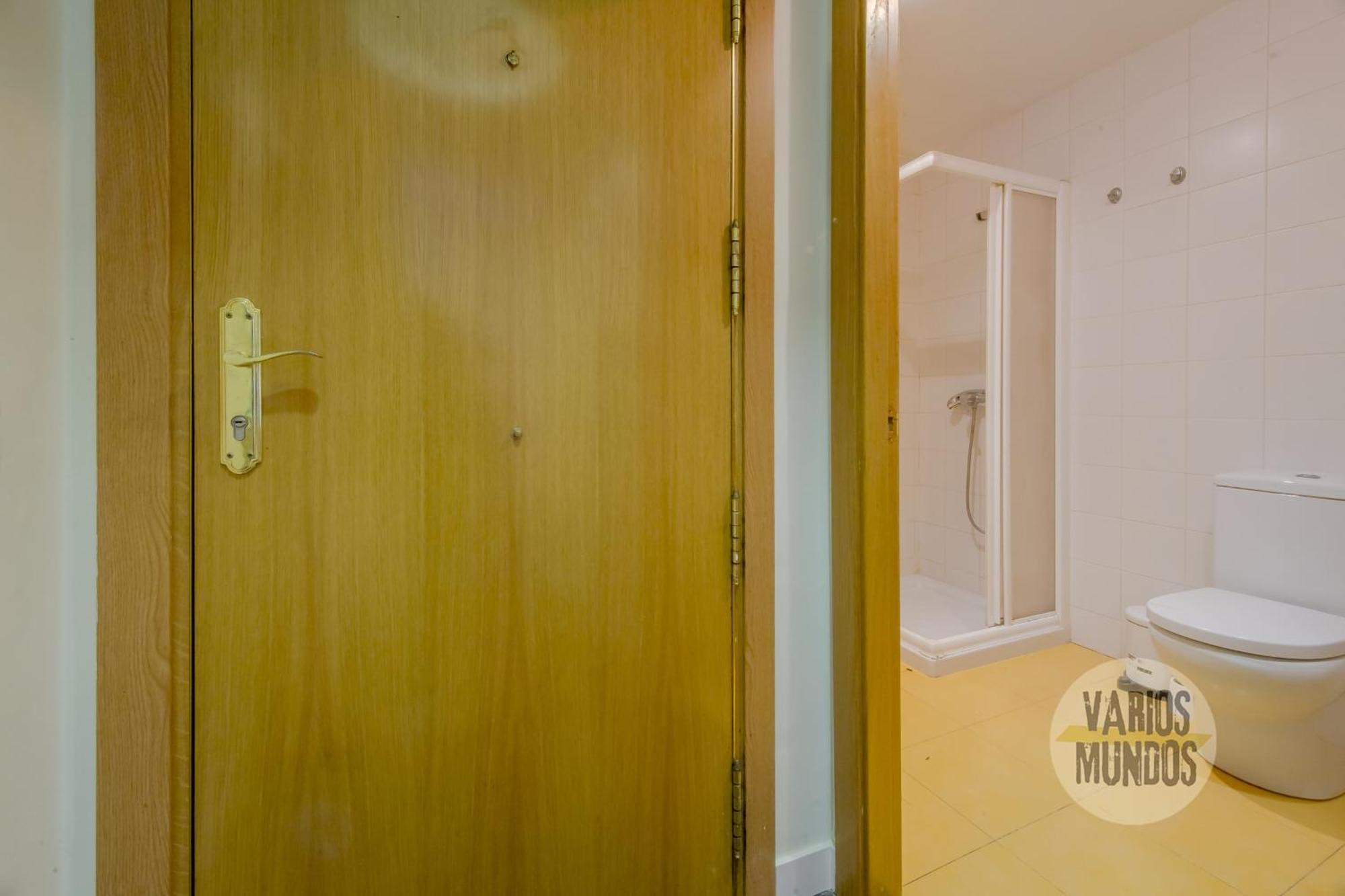 Confortable Apt Para 3 Pax A 1 Min De Gran Via Madrid Luaran gambar