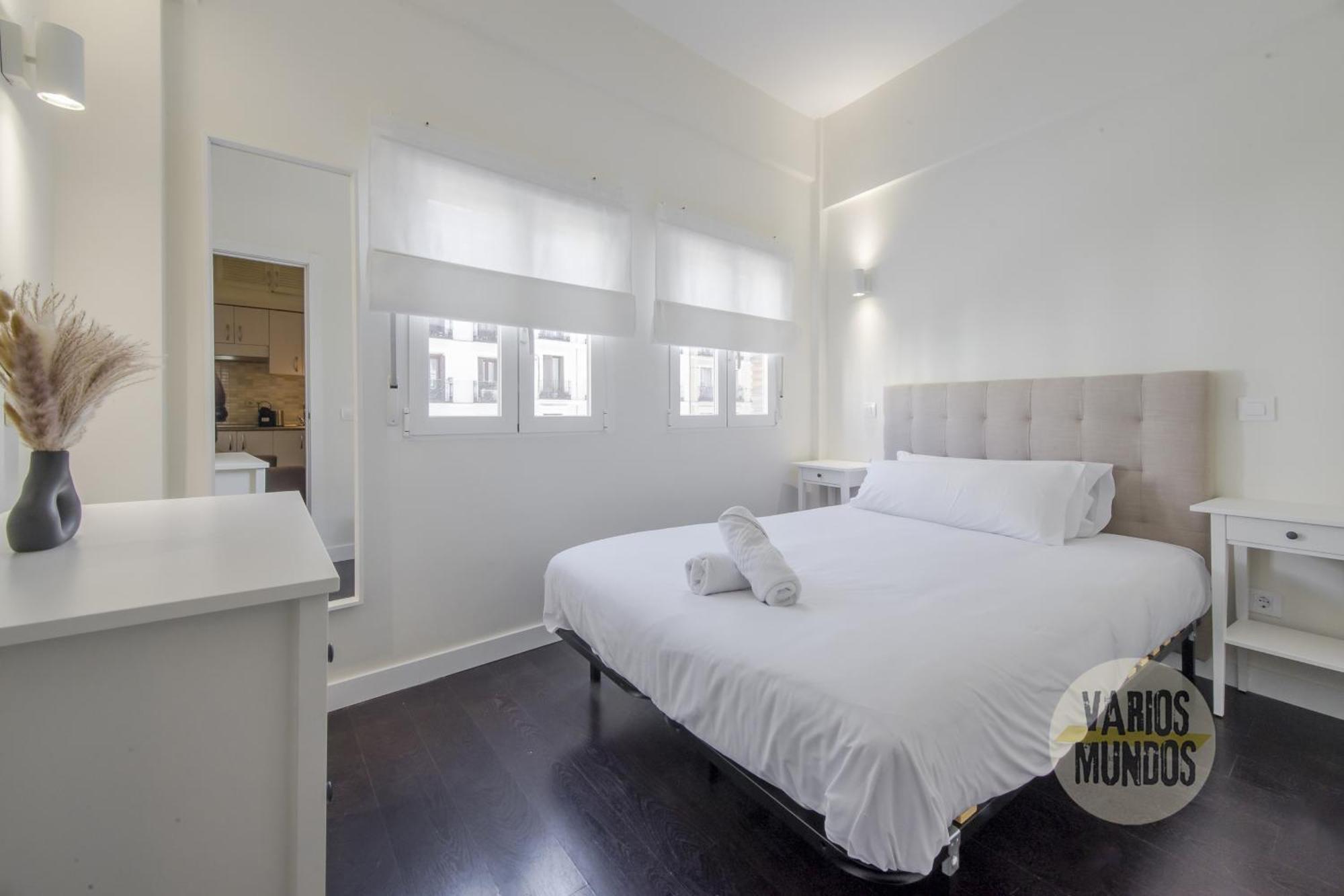Confortable Apt Para 3 Pax A 1 Min De Gran Via Madrid Luaran gambar